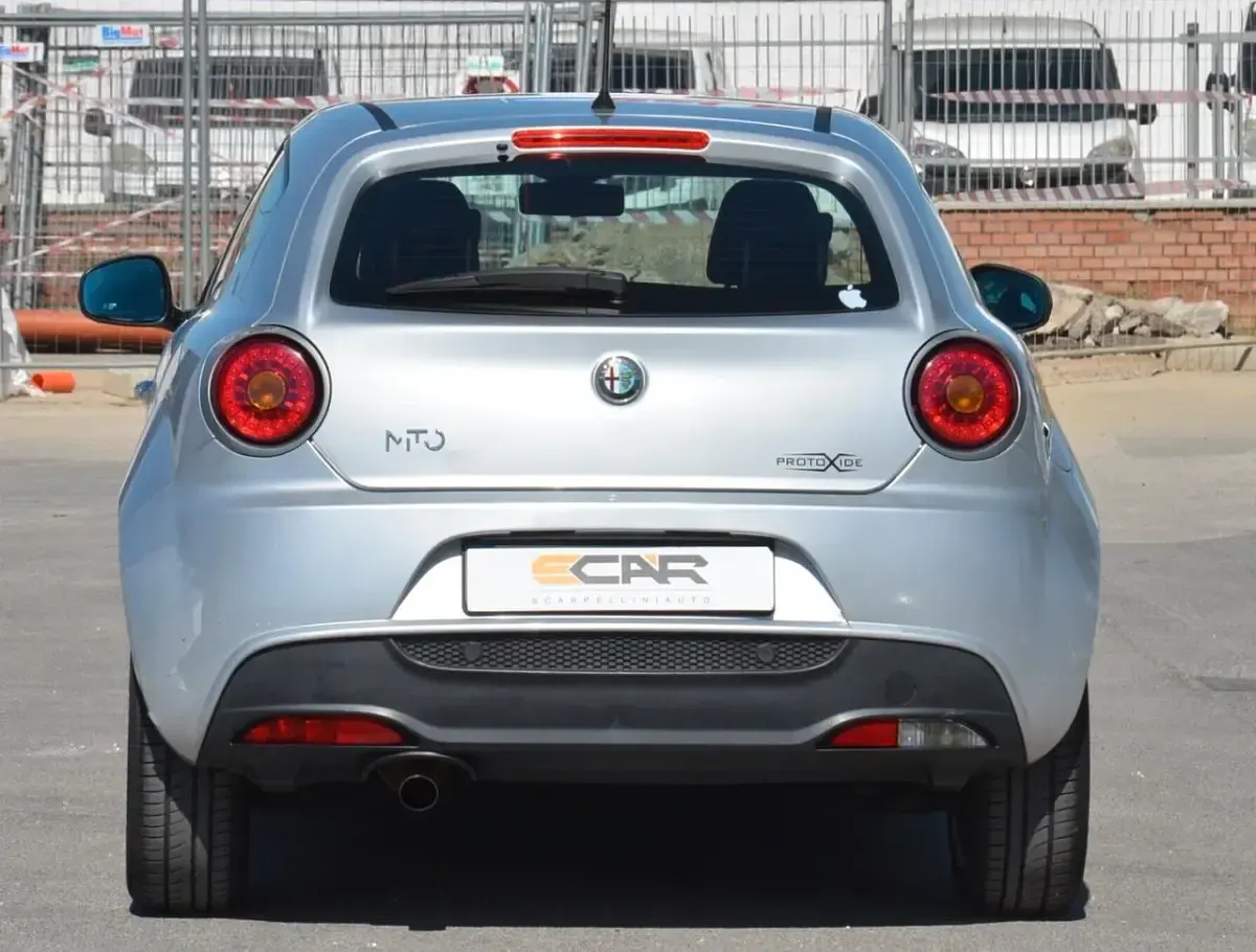 Gebraucht Alfa Romeo MiTo Distinctive 79 PS (58 kW) 2011 Silber Kleinwagen