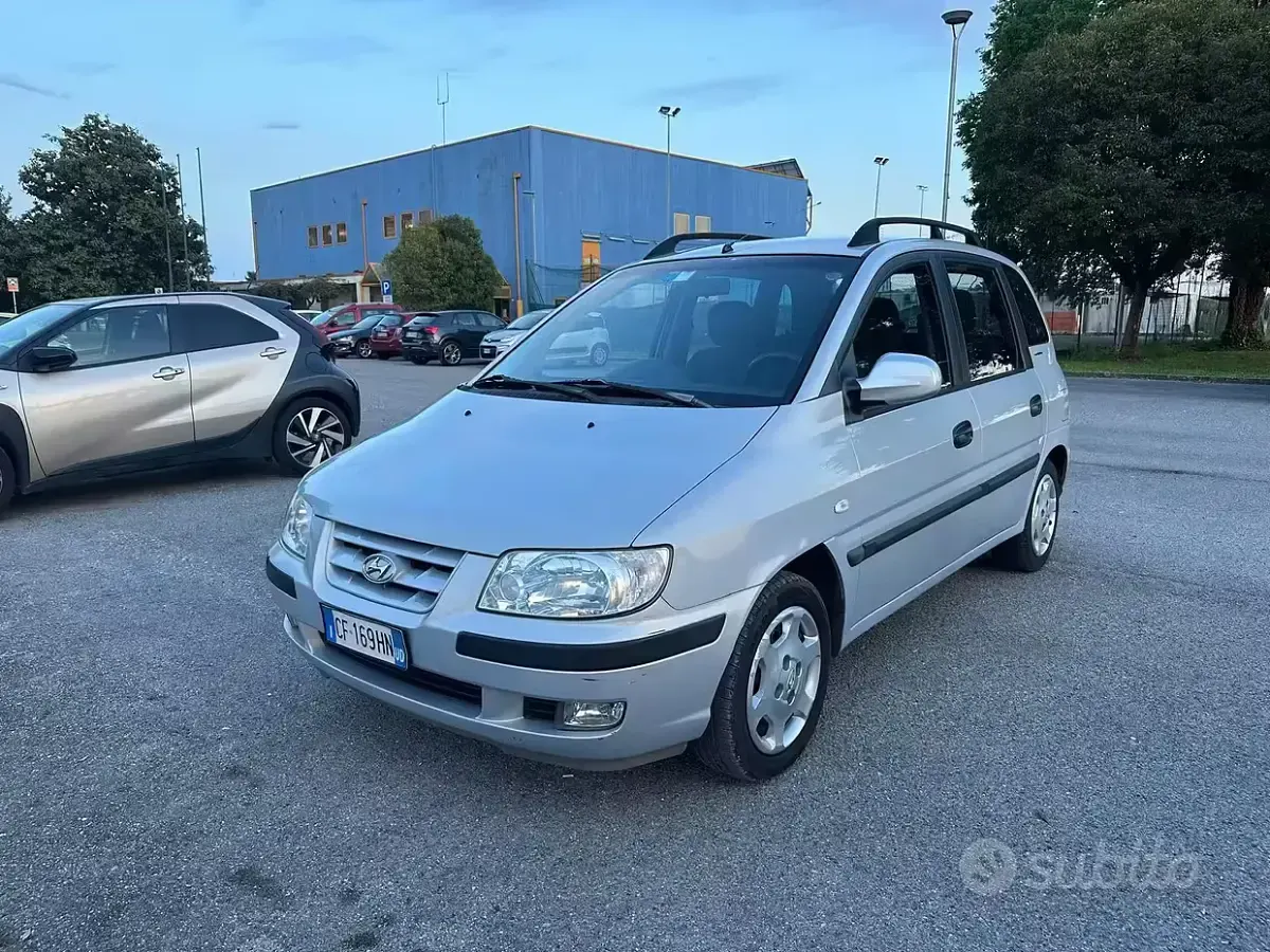 Gebraucht Hyundai Matrix 103 PS (75 kW) 2003 Grau Van / Kleinbus