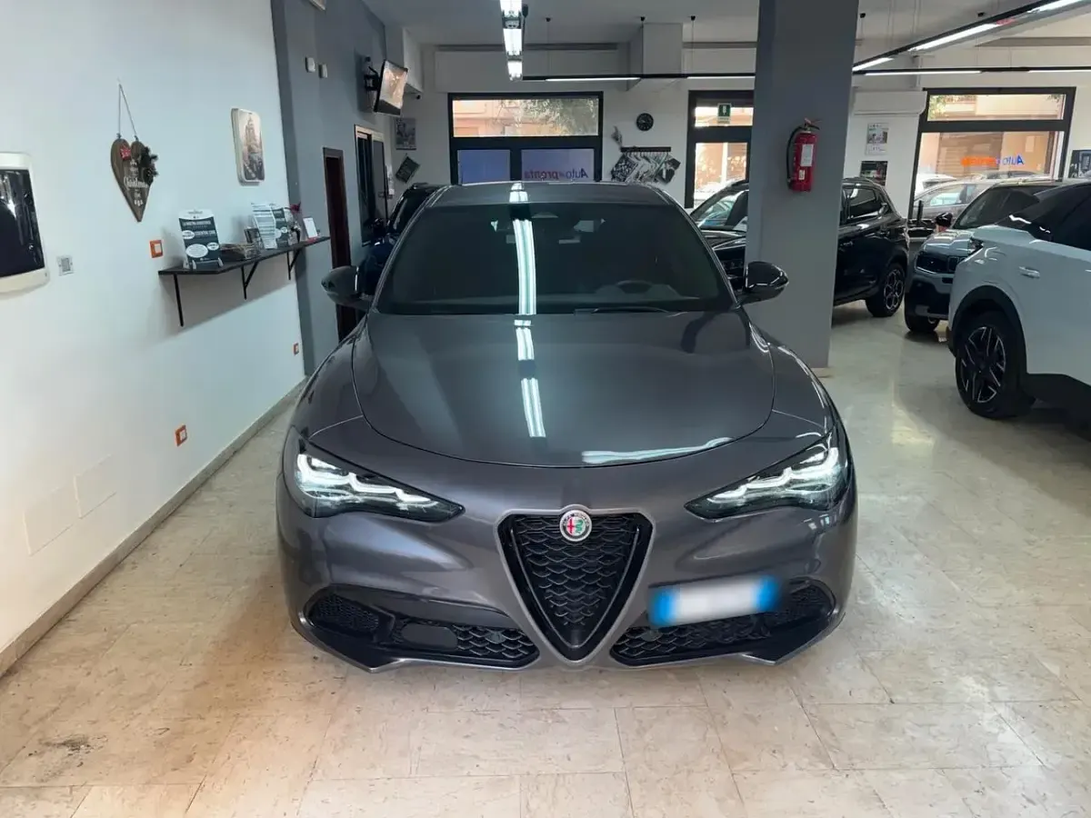 Usata Alfa Romeo Stelvio Sprint 210 CV (154 kW) 2024 Grigio SUV