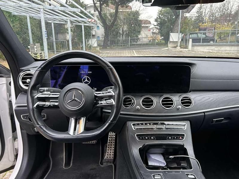 Usata Mercedes E220 Premium 194 CV (142 kW) 2022 Bianco Berlina