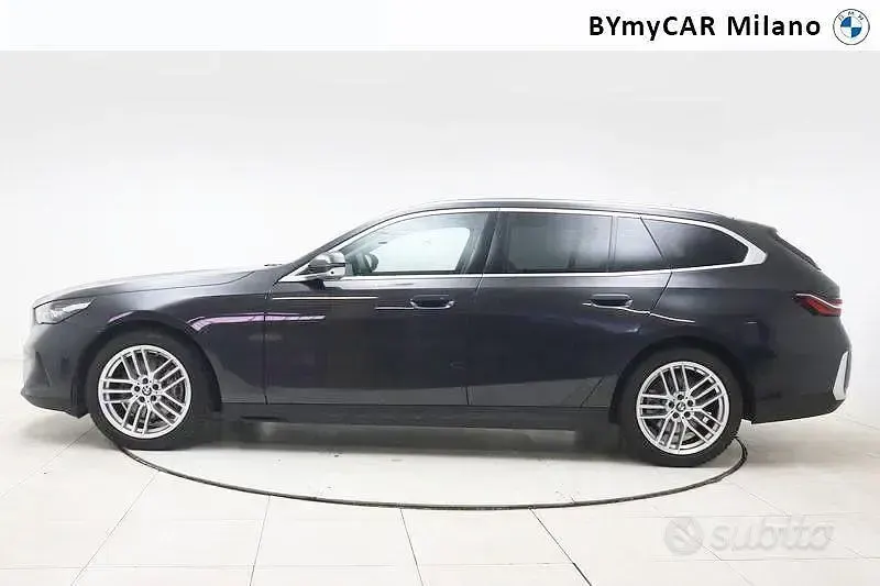Usata BMW 540 Comfort Edition 303 CV (222 kW) 2025 Grigio Station wagon