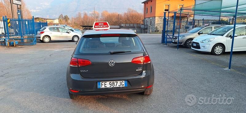 Usata VW Golf VII Trendline 86 CV (63 kW) 2016 Grigio Berlina