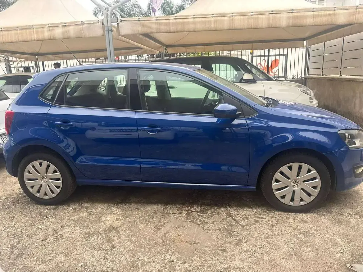 Usata VW Polo Comfortline 75 CV (55 kW) 2012 Blu/azzurro Utilitaria