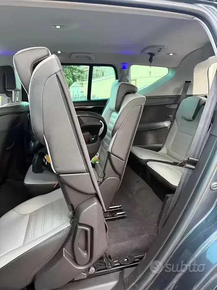 Usata Renault Espace Initiale Paris 160 CV (117 kW) 2018 Grigio Monovolume