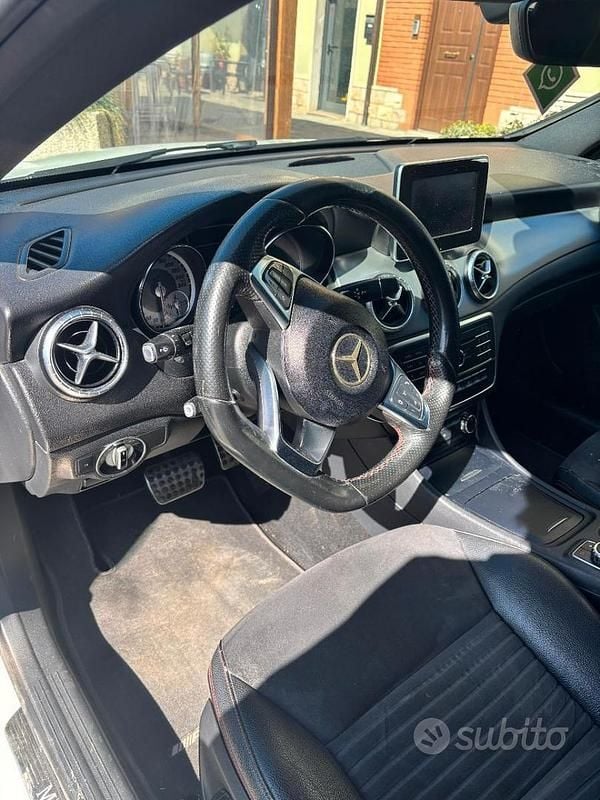 Usata Mercedes CLA220 Premium 2015 Bianco Berlina
