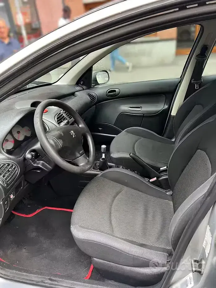 Usata Peugeot 206 75 CV (55 kW) 2008 Grigio Berlina