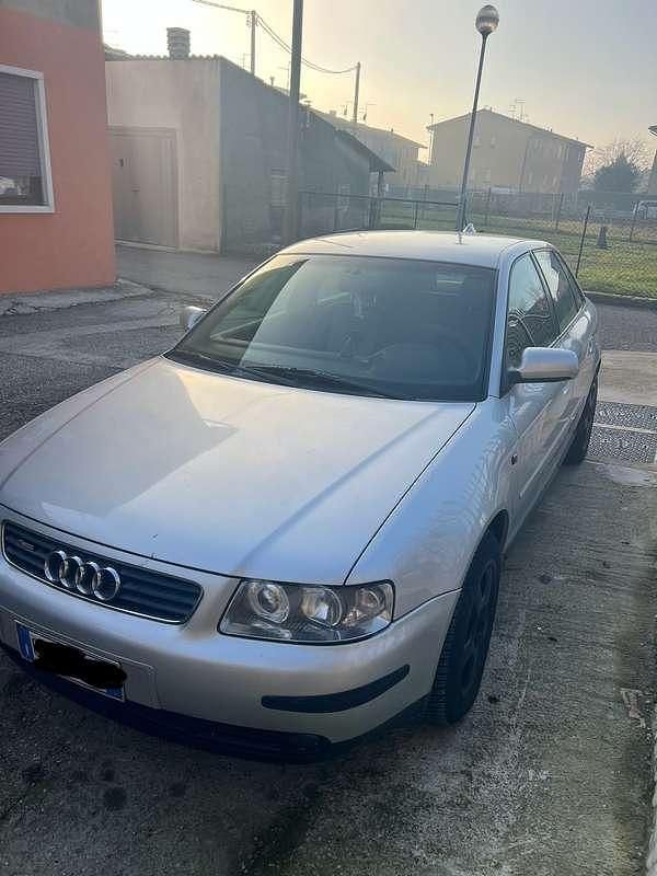 Usata Audi A3 Attraction 101 CV (74 kW) 2003 Utilitaria