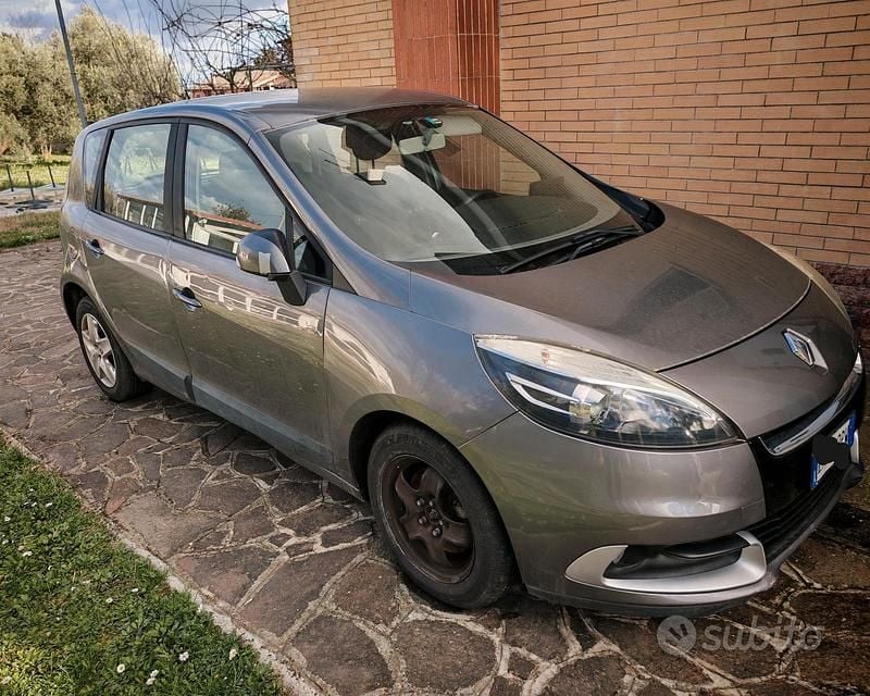 Usata Renault Mégane XMOD 110 CV (80 kW) 2012 Grigio Berlina
