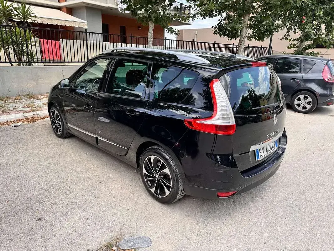 Usata Renault Scenic E-Tech Bose Edition 131 CV (96 kW) 2014 Nero Monovolume