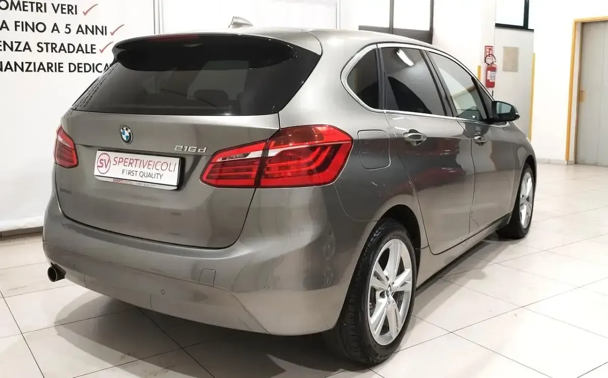 Usata BMW 216 Active Tourer Performance 116 CV (85 kW) 2015 Oro Monovolume