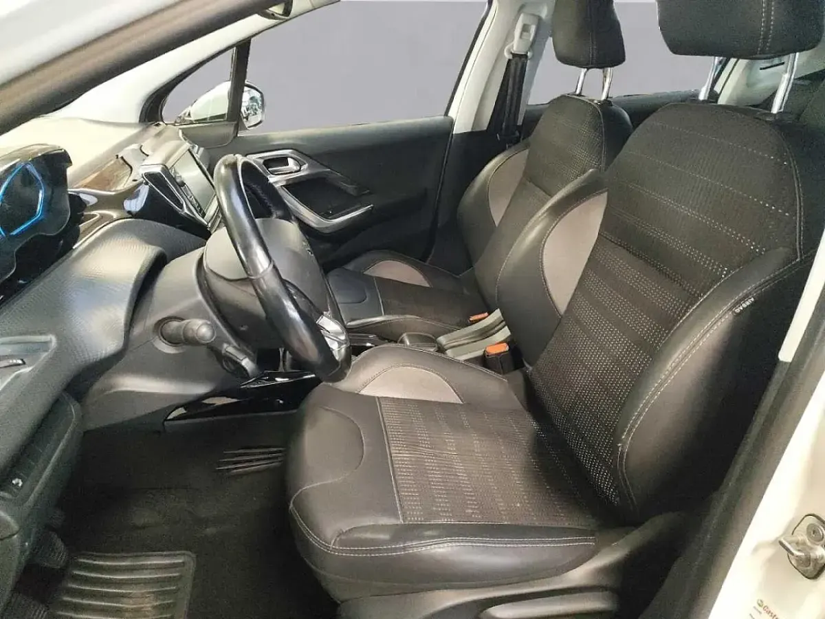 Usata Peugeot 2008 Allure 100 CV (73 kW) 2018 Bianco SUV
