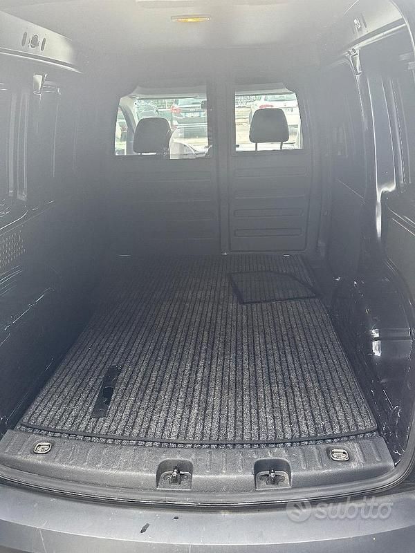 Usata VW Caddy 2015 Nero Monovolume