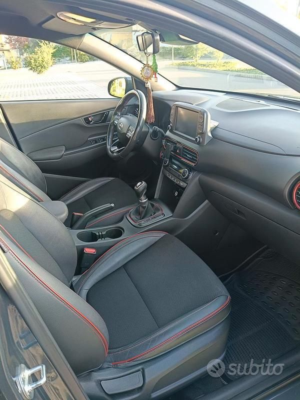 Usata Hyundai Kona 120 CV (88 kW) 2018 Grigio SUV