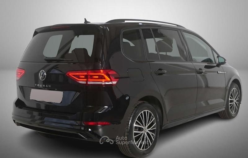 Usata VW Touran Highline 151 CV (111 kW) 2025 Nero Monovolume