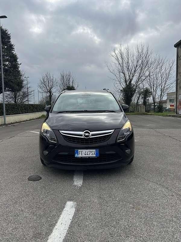 Usata Opel Zafira Tourer 150 CV (110 kW) 2016 Nero Monovolume