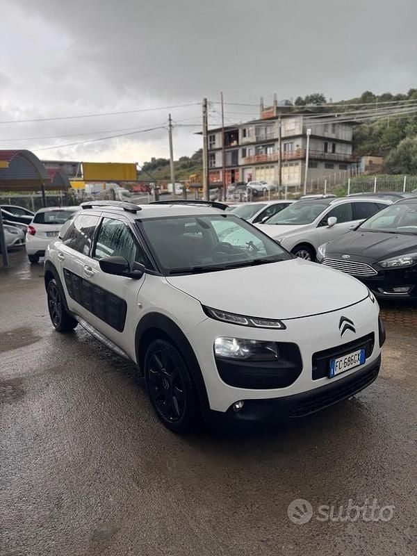 Usata Citroën C4 Cactus Shine 99 CV (72 kW) 2016 Bianco Utilitaria