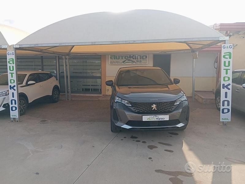 Usata Peugeot 3008 Allure 131 CV (96 kW) 2023 Grigio SUV