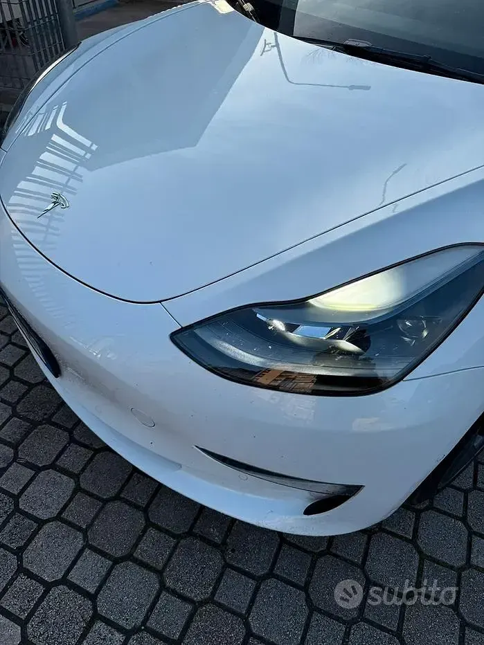 Usata Tesla Model 3 152 kW (208 CV) 2022 Bianco Berlina