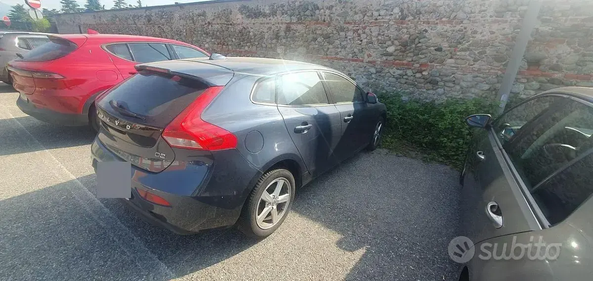 Usata Volvo V40 120 CV (88 kW) 2018 Berlina