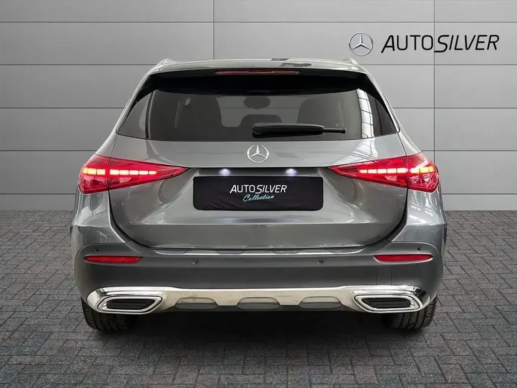 Usado Mercedes 220 Premium 197 CV (144 kW) 2023 Gris Familiar