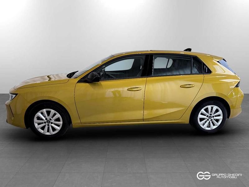 Usata Opel Astra Edition 110 CV (80 kW) 2024 Kult yellow Berlina