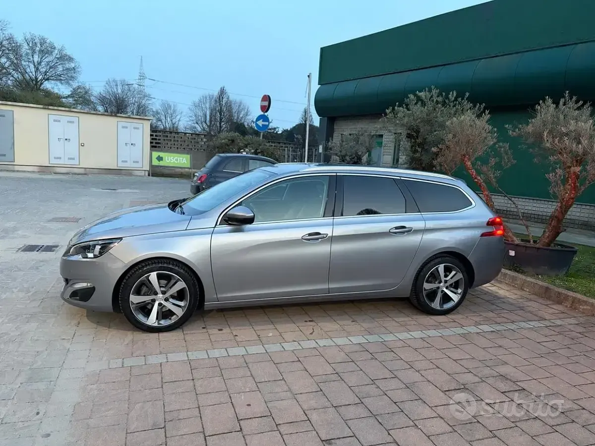 Usata Peugeot 308 GT-line 120 CV (88 kW) 2016 Grigio Station wagon