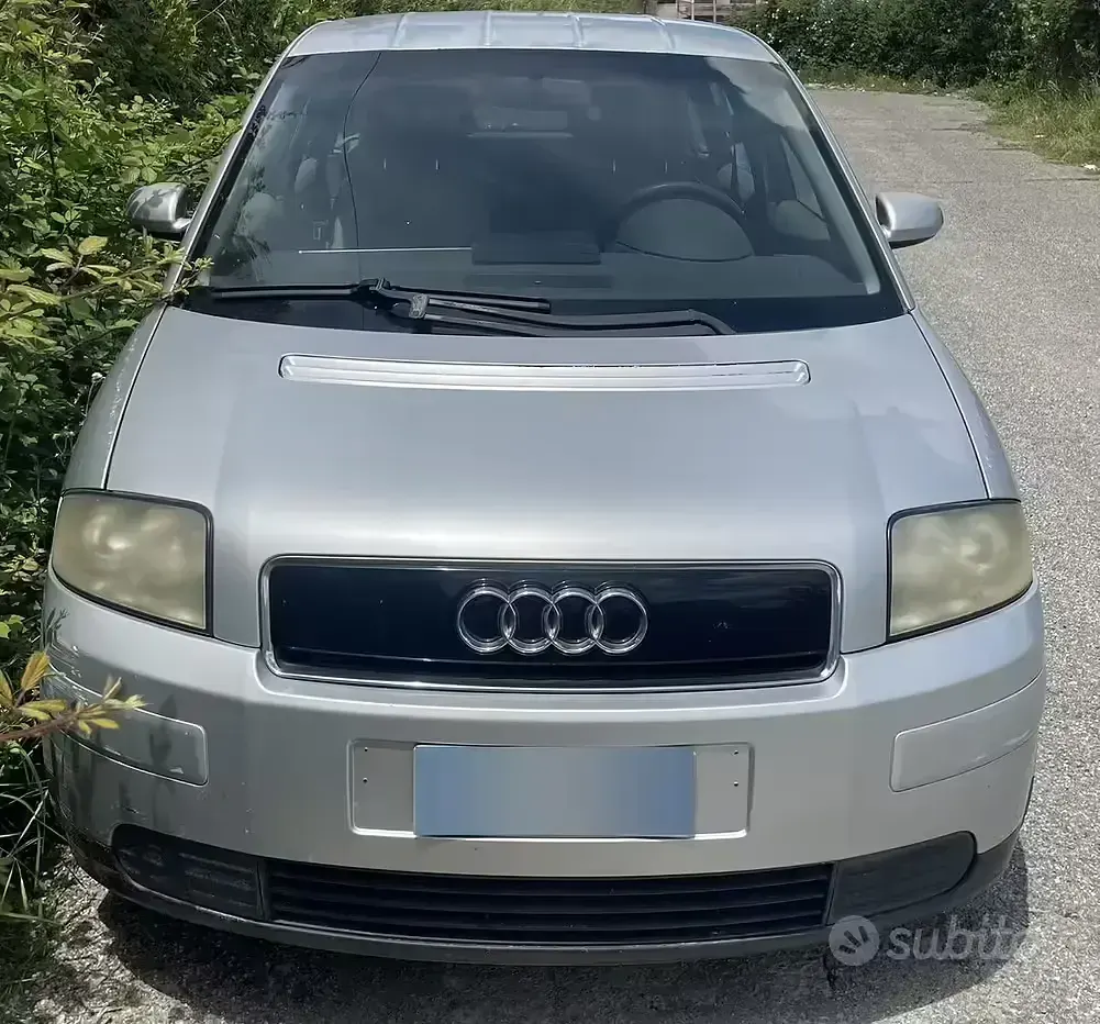 Usata Audi A2 75 CV (55 kW) 2003 Grigio Utilitaria