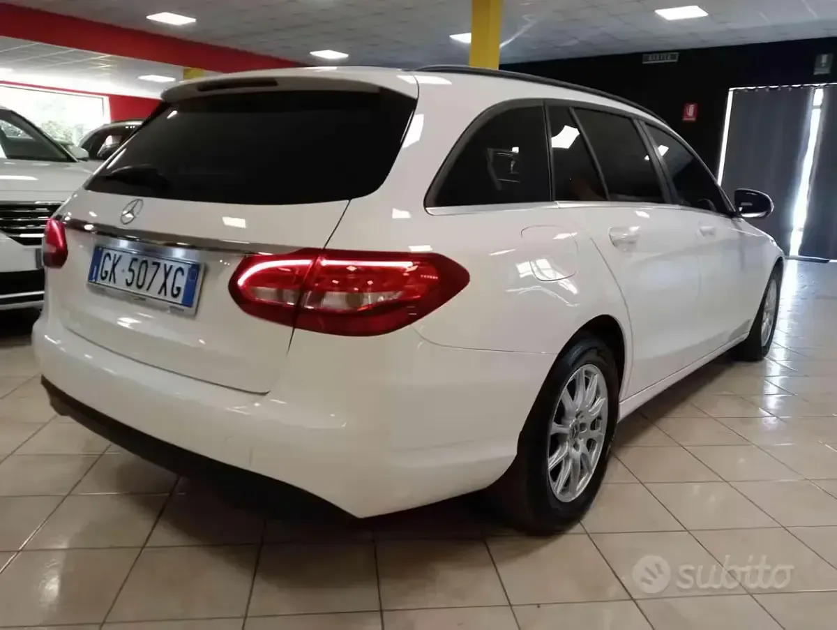 Usata Mercedes C180 Business 116 CV (85 kW) 2018 Bianco Station wagon