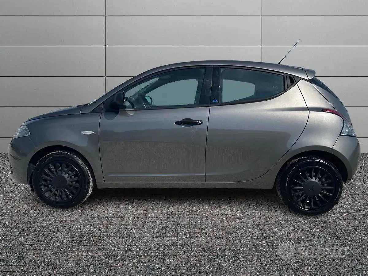 Usata Lancia Ypsilon S 69 CV (50 kW) 2018 Grigio botticelli Utilitaria