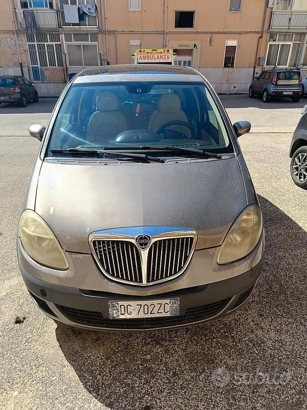 Usata Lancia Musa 101 CV (74 kW) 2007 Monovolume