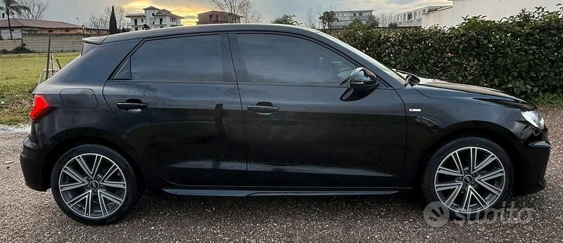Usata Audi A1 Sportback Ambiente 82 CV (60 kW) 2021 Nero Utilitaria