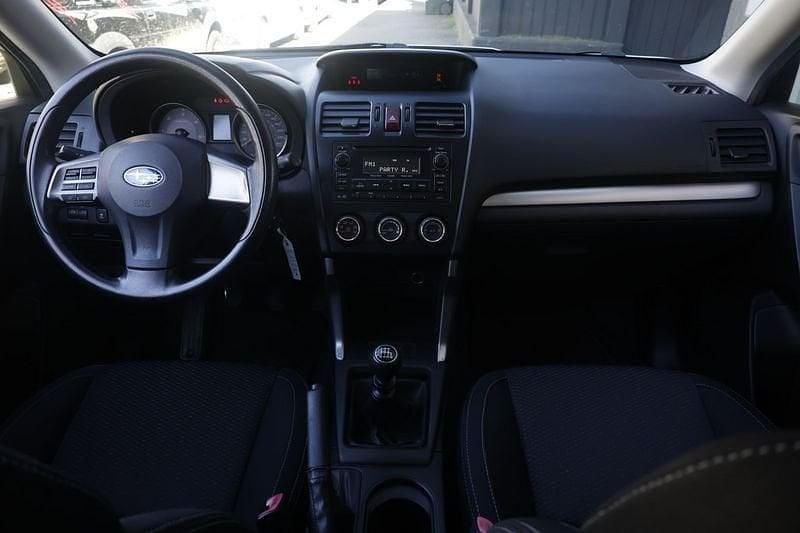 Usado Subaru Forester 150 CV (110 kW) 2014 Plateado SUV