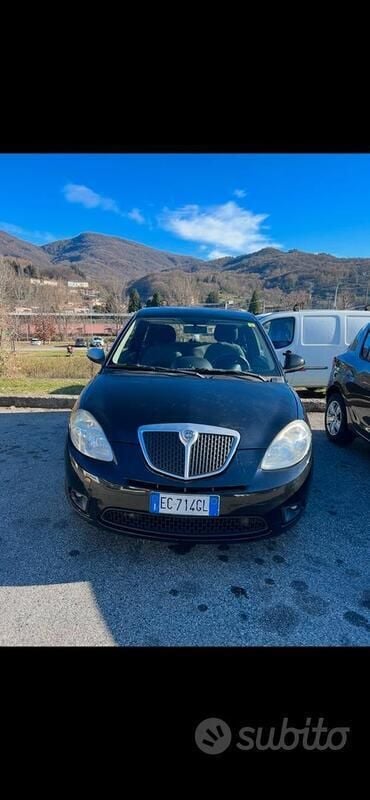 Nero Usata 2010 Lancia Ypsilon Due volumi | 2300 € (Ottimo prezzo) - Immagine 1/4