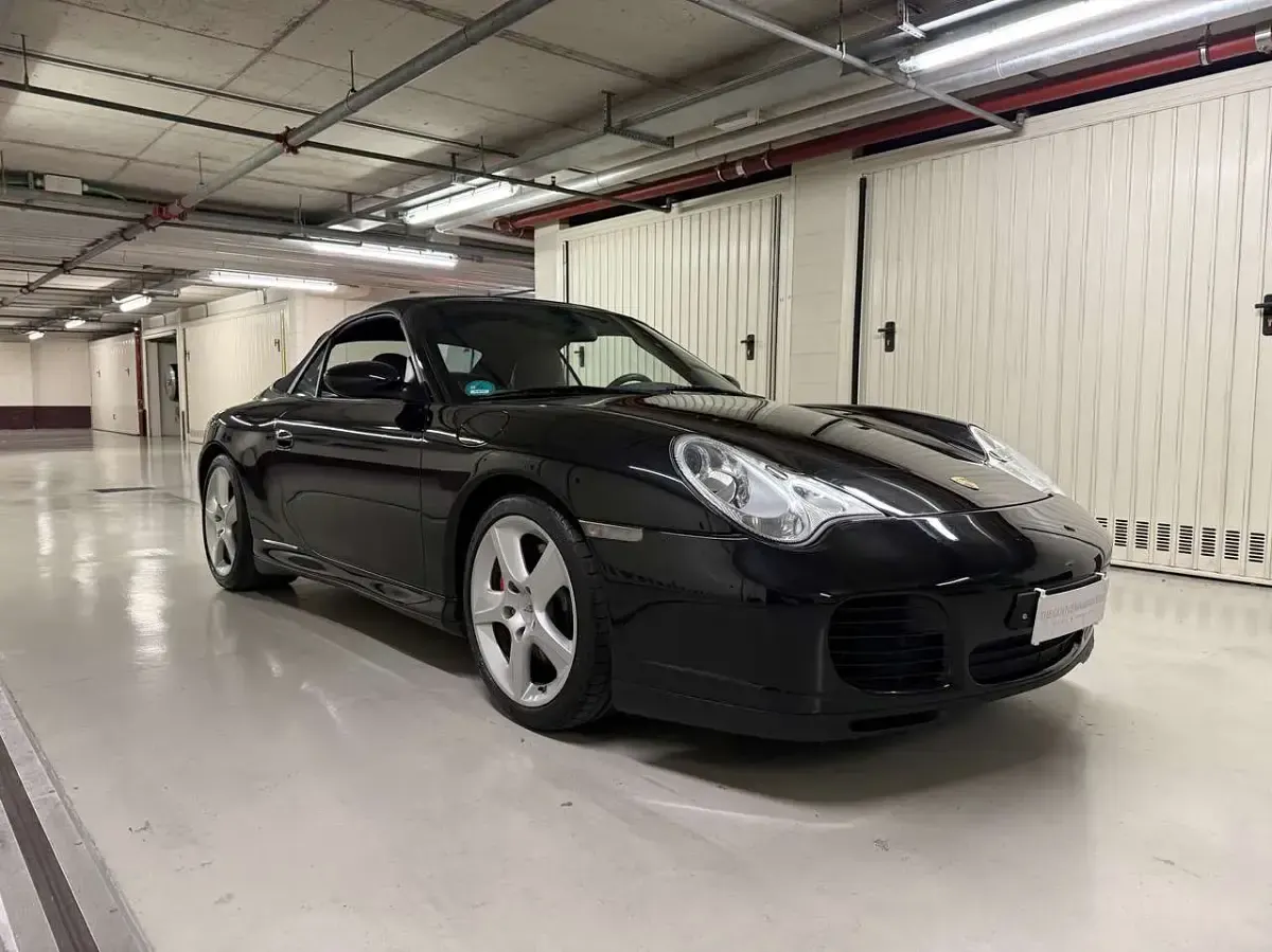 Usata Porsche 911 Carrera 4S Cabriolet 320 CV (235 kW) 2005 Basaltschwarz metallic Cabrio
