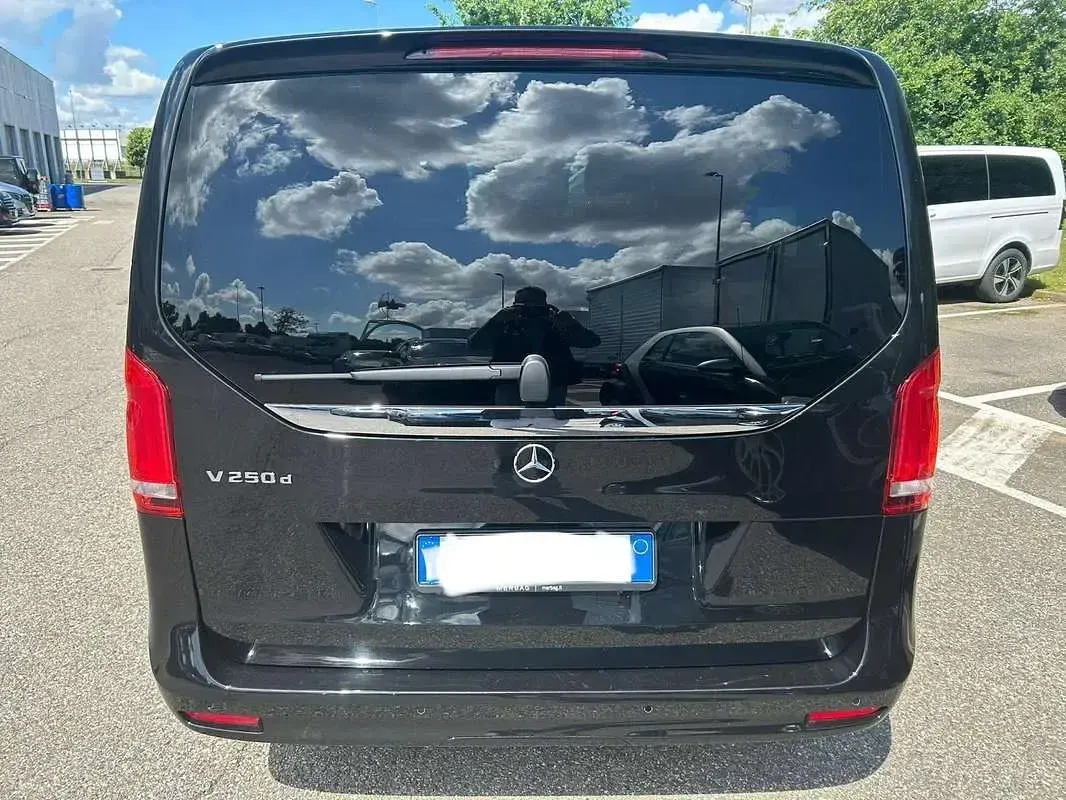 Usata Mercedes V250 190 CV (139 kW) 2022 Nero Monovolume