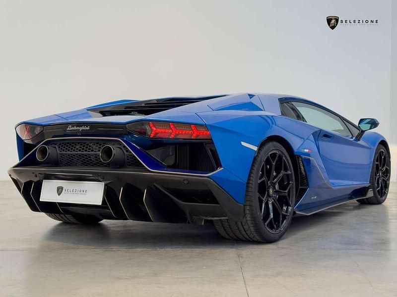 Usata Lamborghini Aventador 780 CV (573 kW) 2022 Blu tawaret Coupé