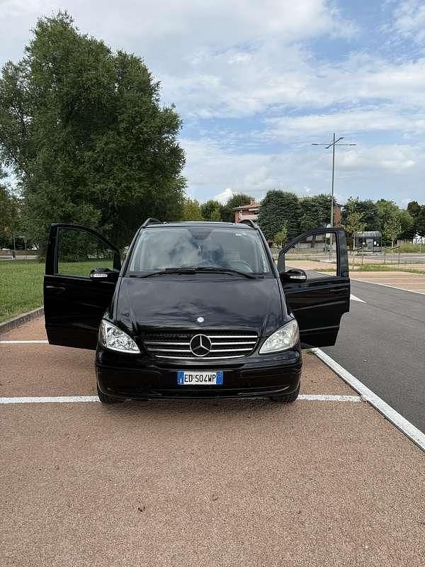 Usata Mercedes Viano 150 CV (110 kW) 2010 Nero Monovolume