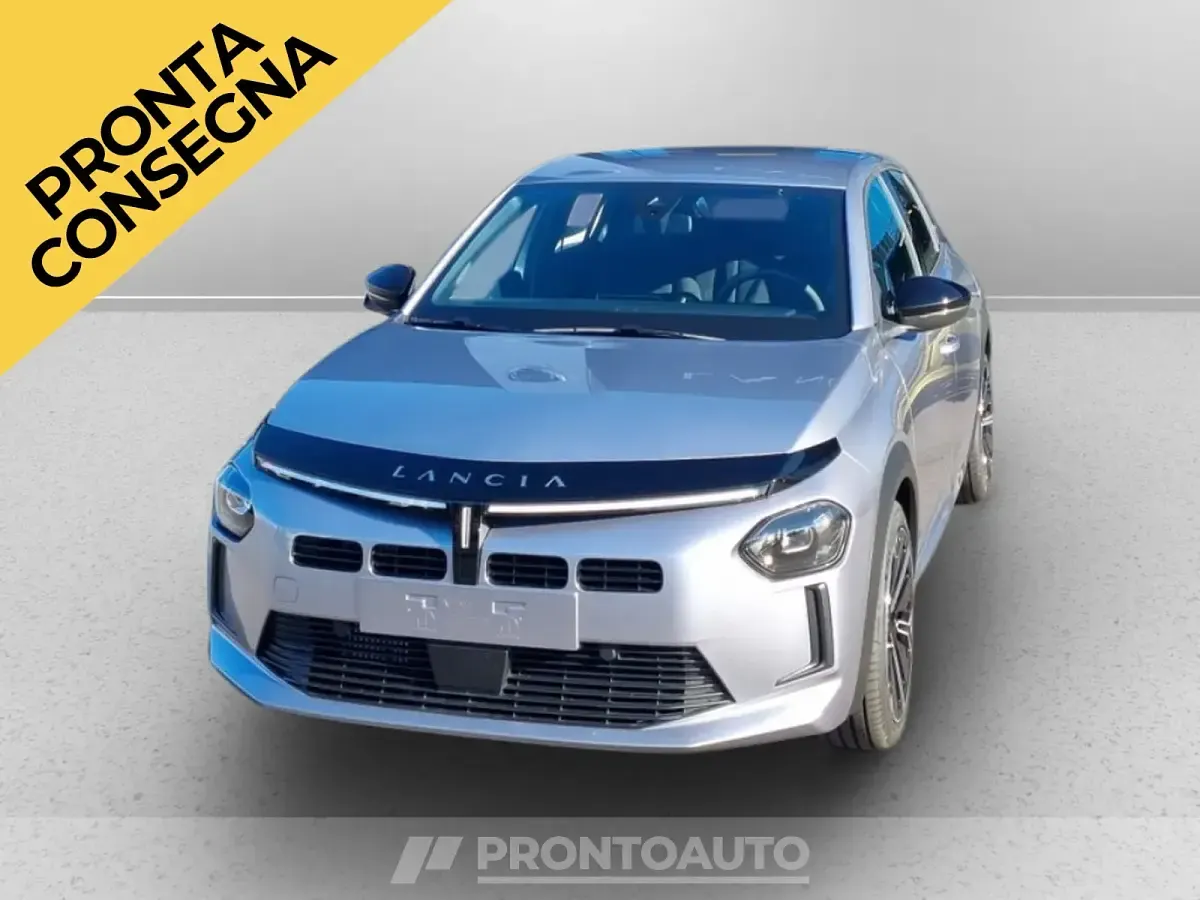 Usata Lancia Ypsilon 101 CV (74 kW) 2024 076 Utilitaria