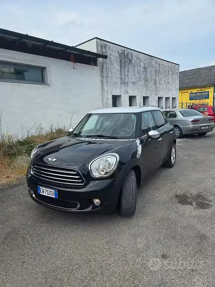 Usata Mini Countryman 111 CV (81 kW) 2014 Nero SUV