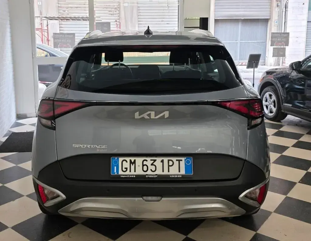 Usata Kia Sportage 136 CV (100 kW) 2023 Grigio SUV