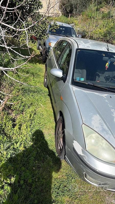 Usata Ford Focus 116 CV (85 kW) 2002 Grigio Berlina