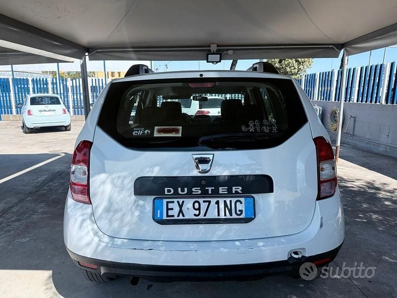 Usata Dacia Duster Lauréate 110 CV (80 kW) 2015 Bianco SUV