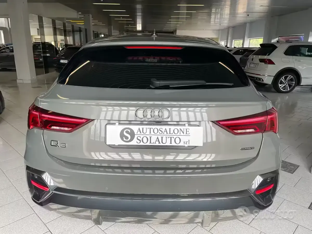 Usata Audi Q3 Sportback Business Plus 150 CV (110 kW) 2022 Grigio SUV