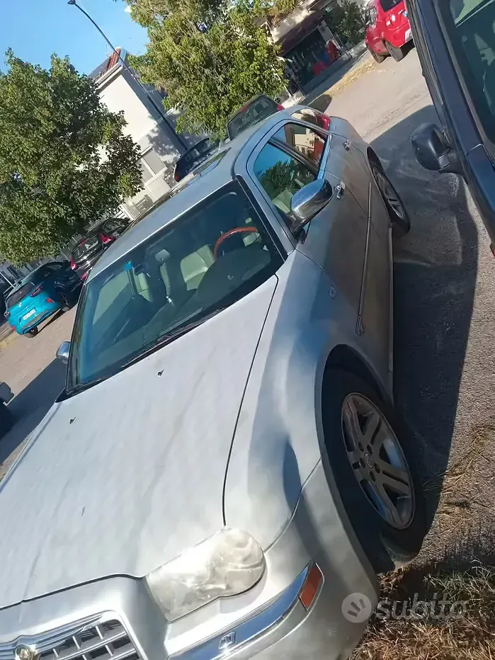 Usata Chrysler 300 218 CV (160 kW) 2006 Grigio Station wagon