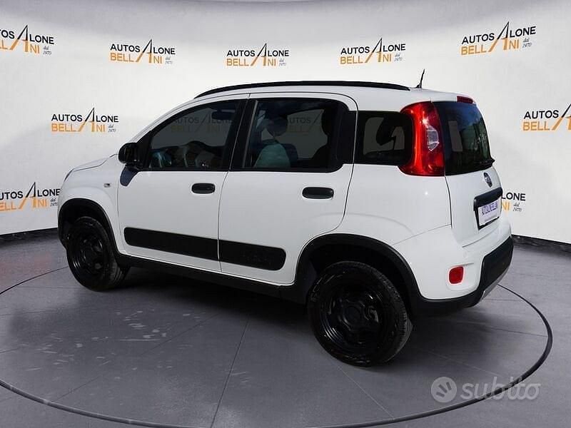 Usata Fiat Panda 4x4 Wild 86 CV (63 kW) 2022 Bianco Utilitaria