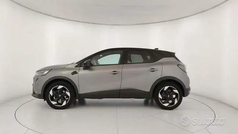 Usata Renault Captur Techno 91 CV (66 kW) 2025 Grigio SUV