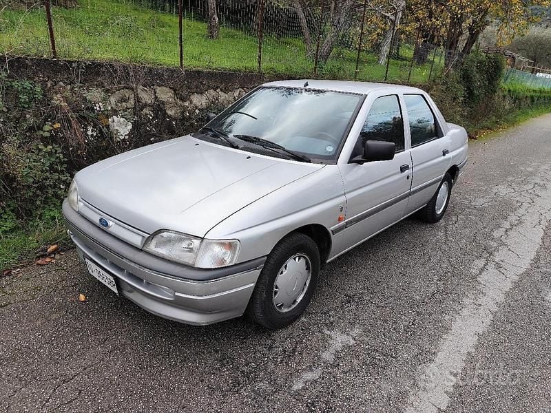 Usata 1991 Ford Orion Tre volumi | 2800 € - Immagine 1/4
