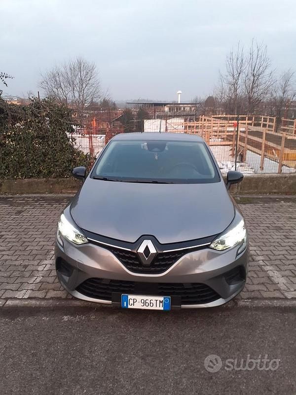 Usata Renault Clio V Equilibre 91 CV (66 kW) 2023 Grigio Berlina