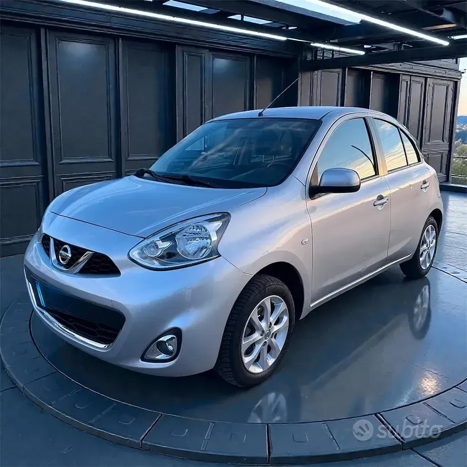 Usata Nissan Micra Tekna 80 CV (58 kW) 2015 Grigio Utilitaria