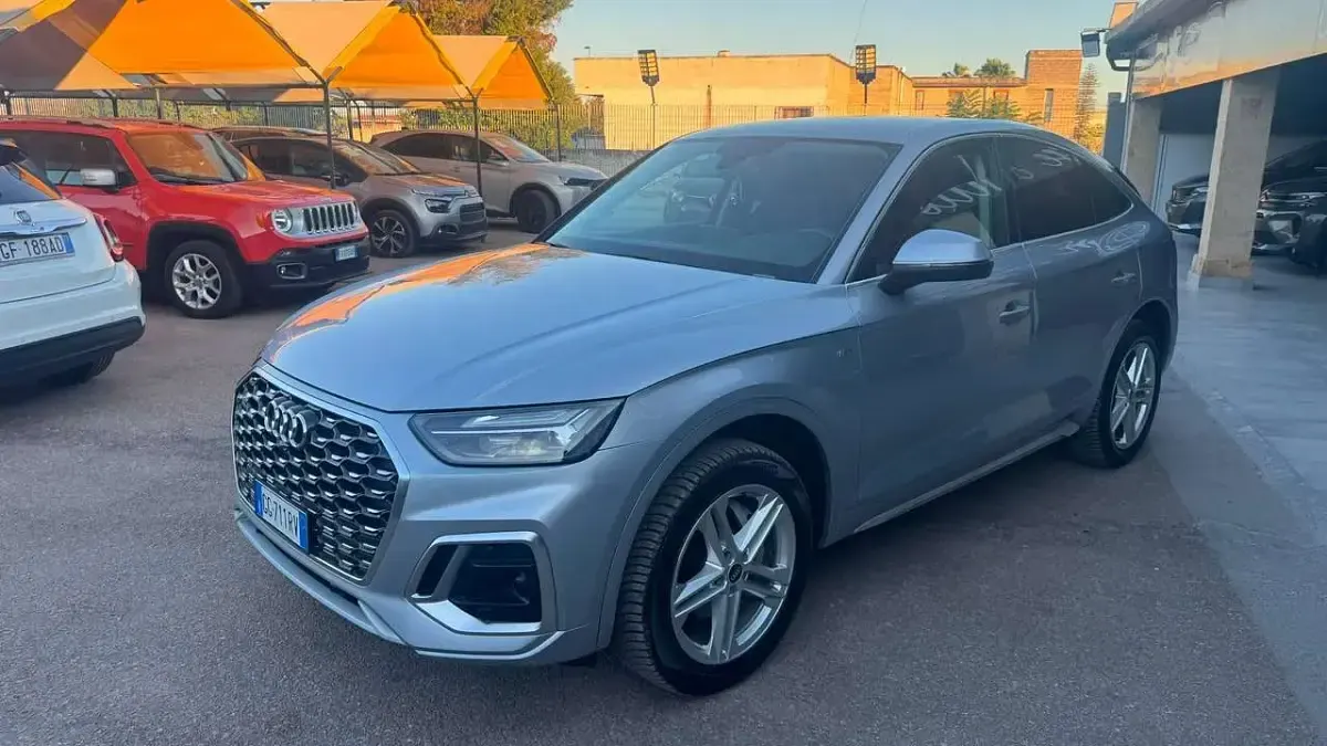 Usata Audi Q5 Sportback S-Line 204 CV (150 kW) 2021 Argento SUV